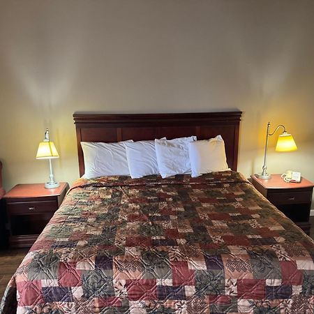 Town & Country Motel Clinton Екстериор снимка