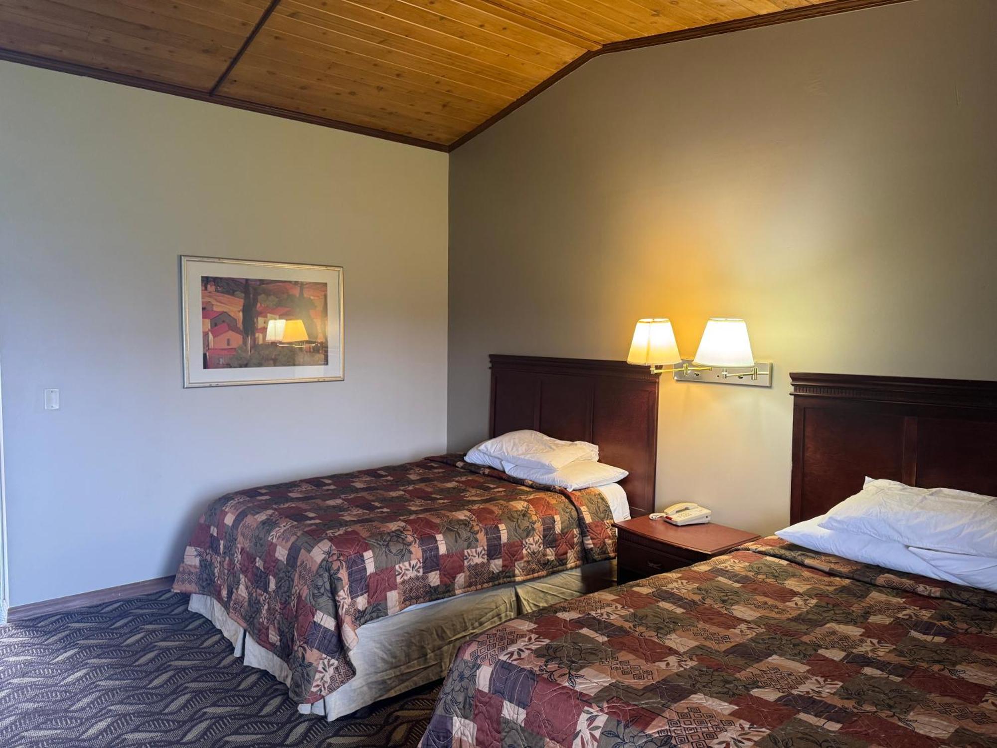 Town & Country Motel Clinton Екстериор снимка