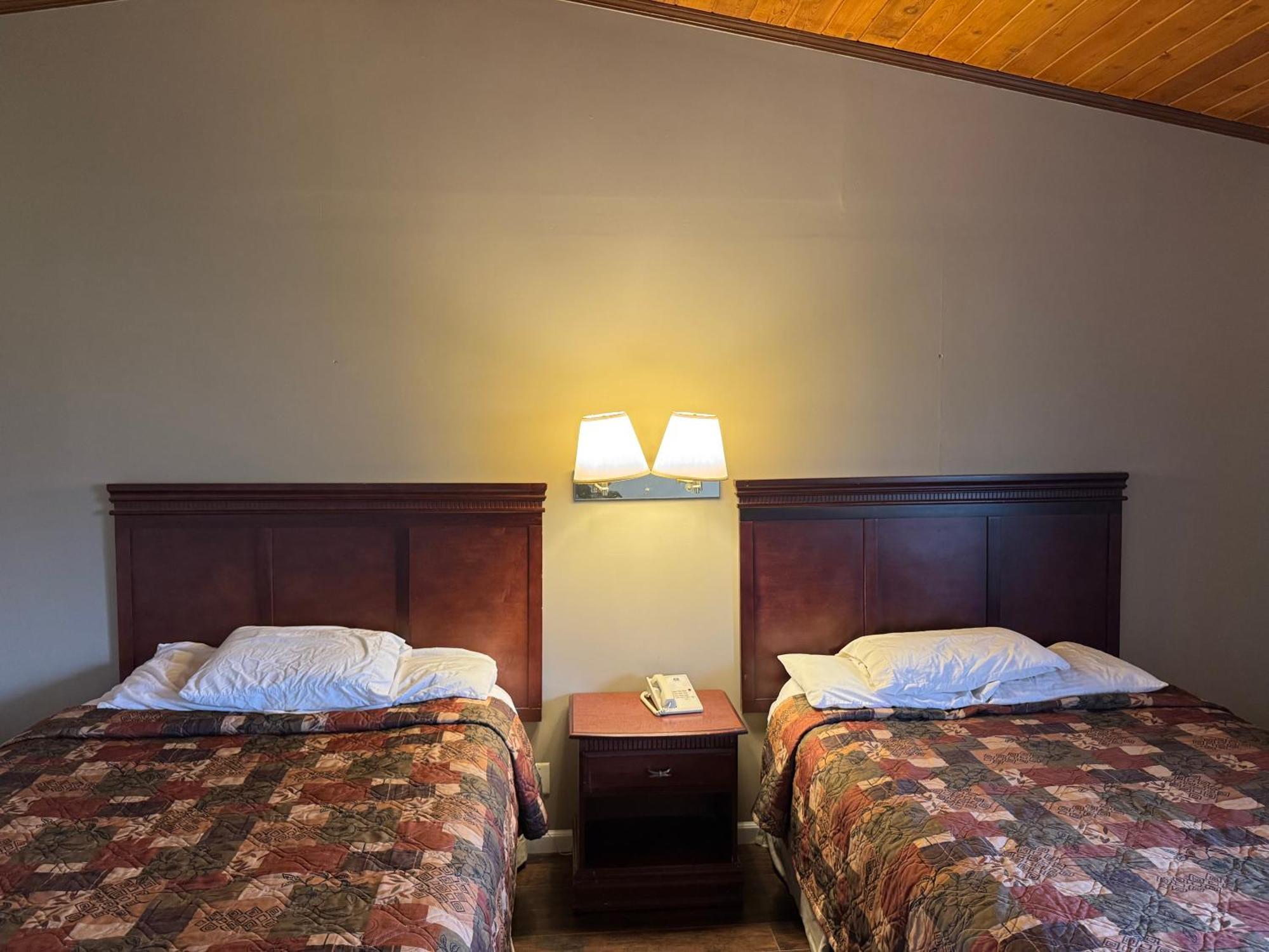 Town & Country Motel Clinton Екстериор снимка
