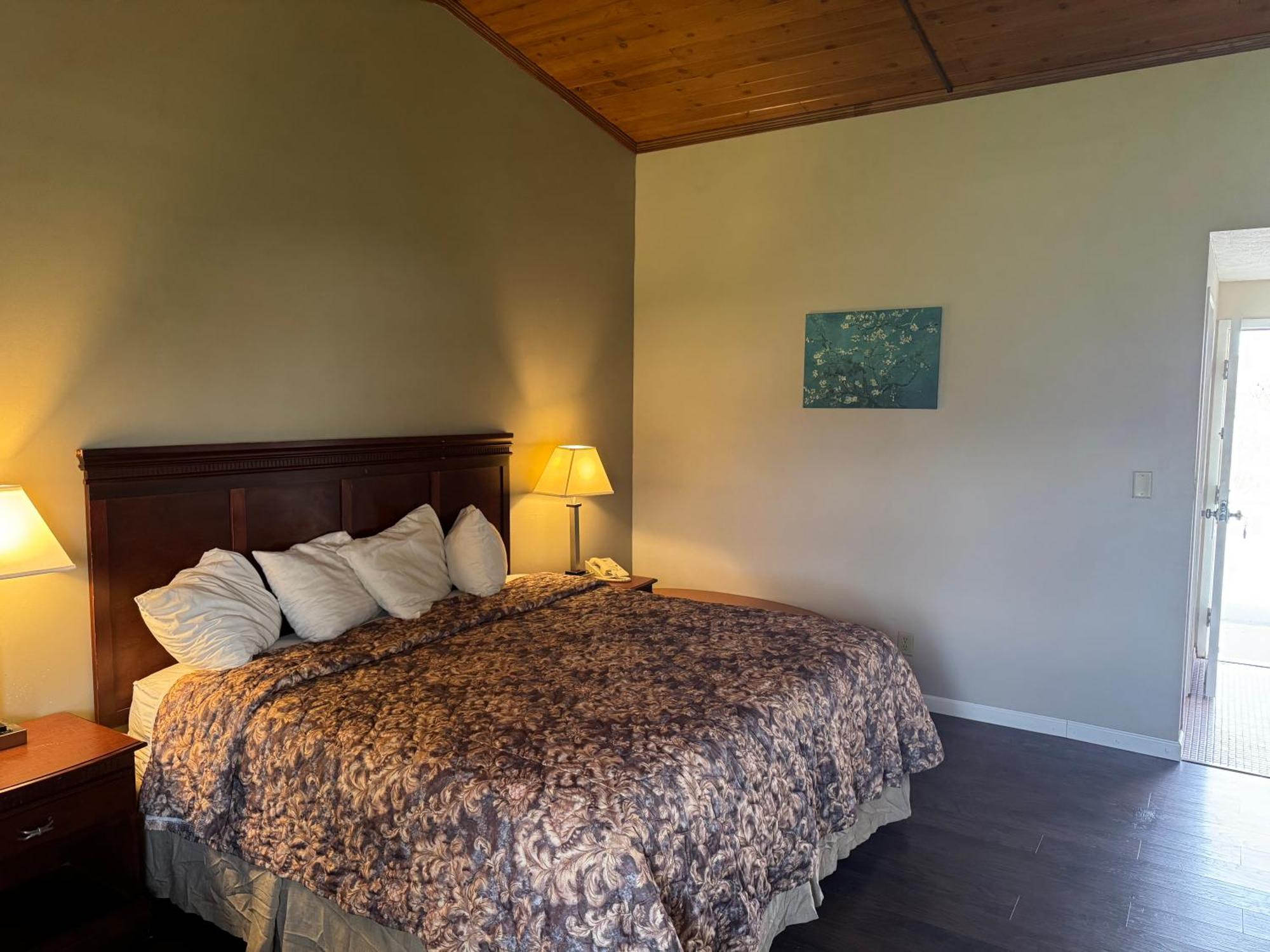 Town & Country Motel Clinton Екстериор снимка